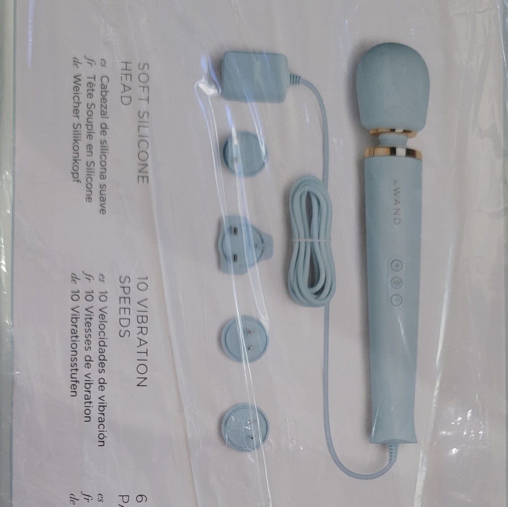 LeWand Plug-In Skyblue Massager - Picture 3 of 3
